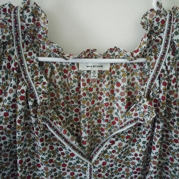 Floral Ruffle Collar Blouse - Picture 3 of 9